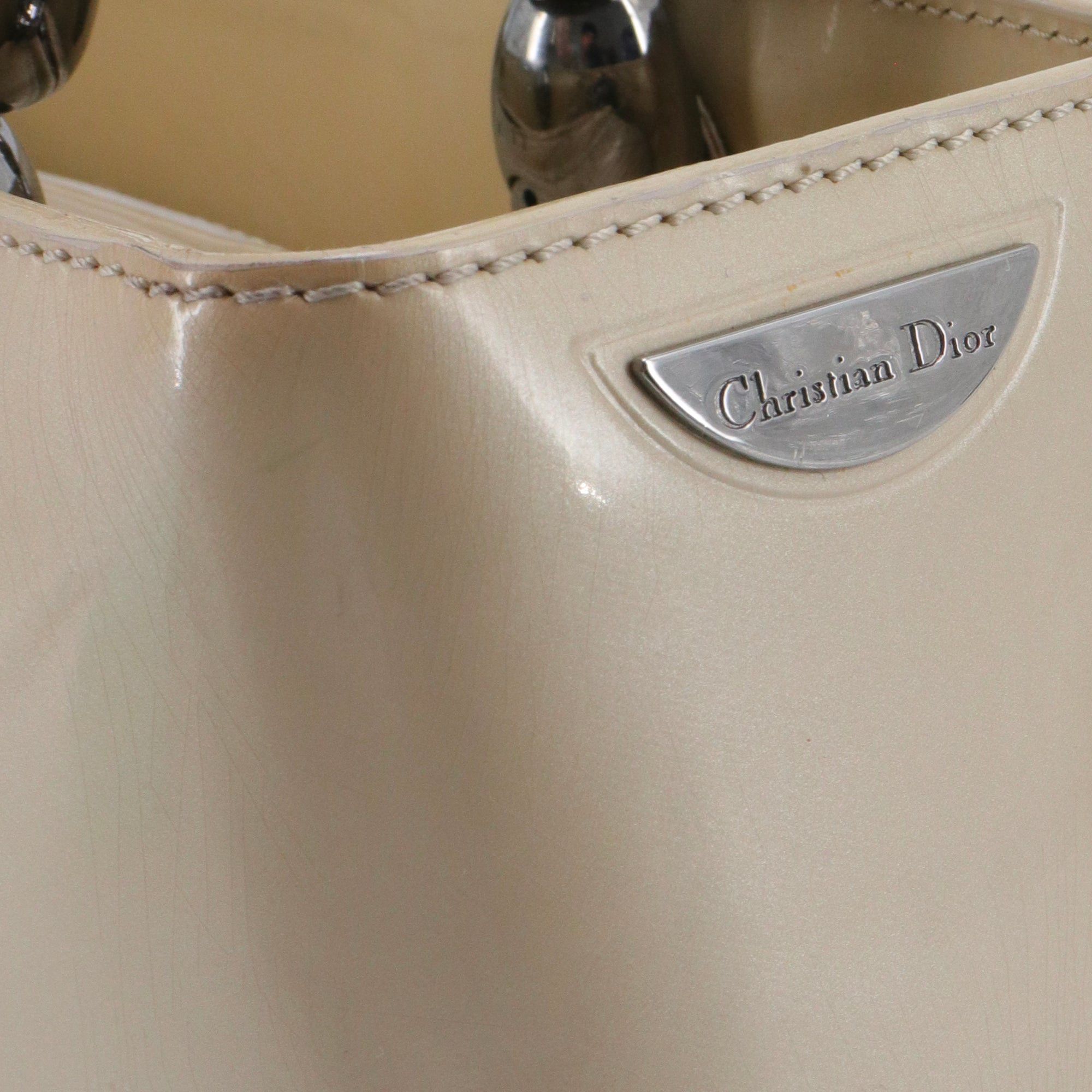 Dior DIOR - Lady Perla Dior shoulder bag in beige patent leather Size ONE SIZE - 9 Thumbnail