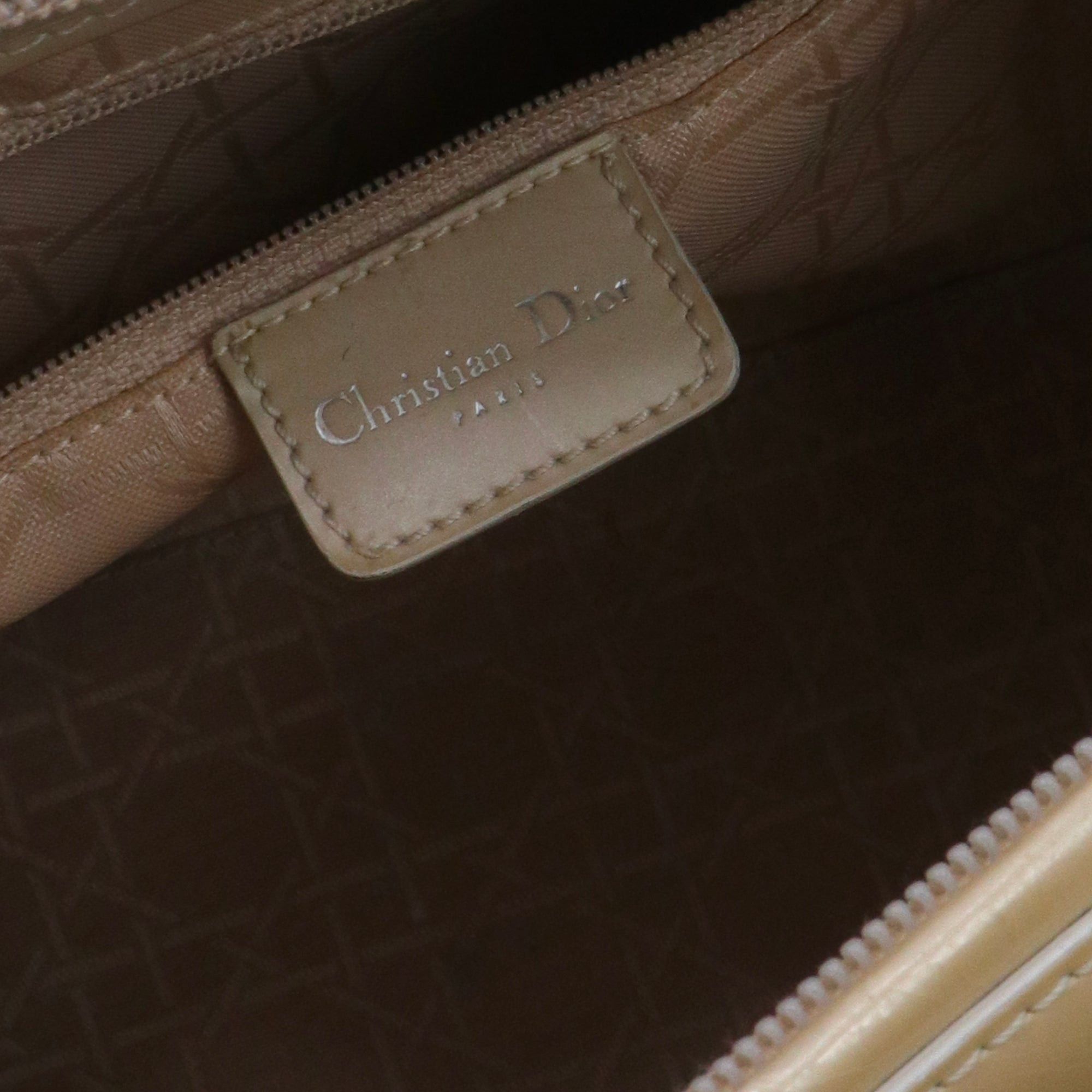Dior DIOR - Lady Perla Dior shoulder bag in beige patent leather Size ONE SIZE - 12 Thumbnail