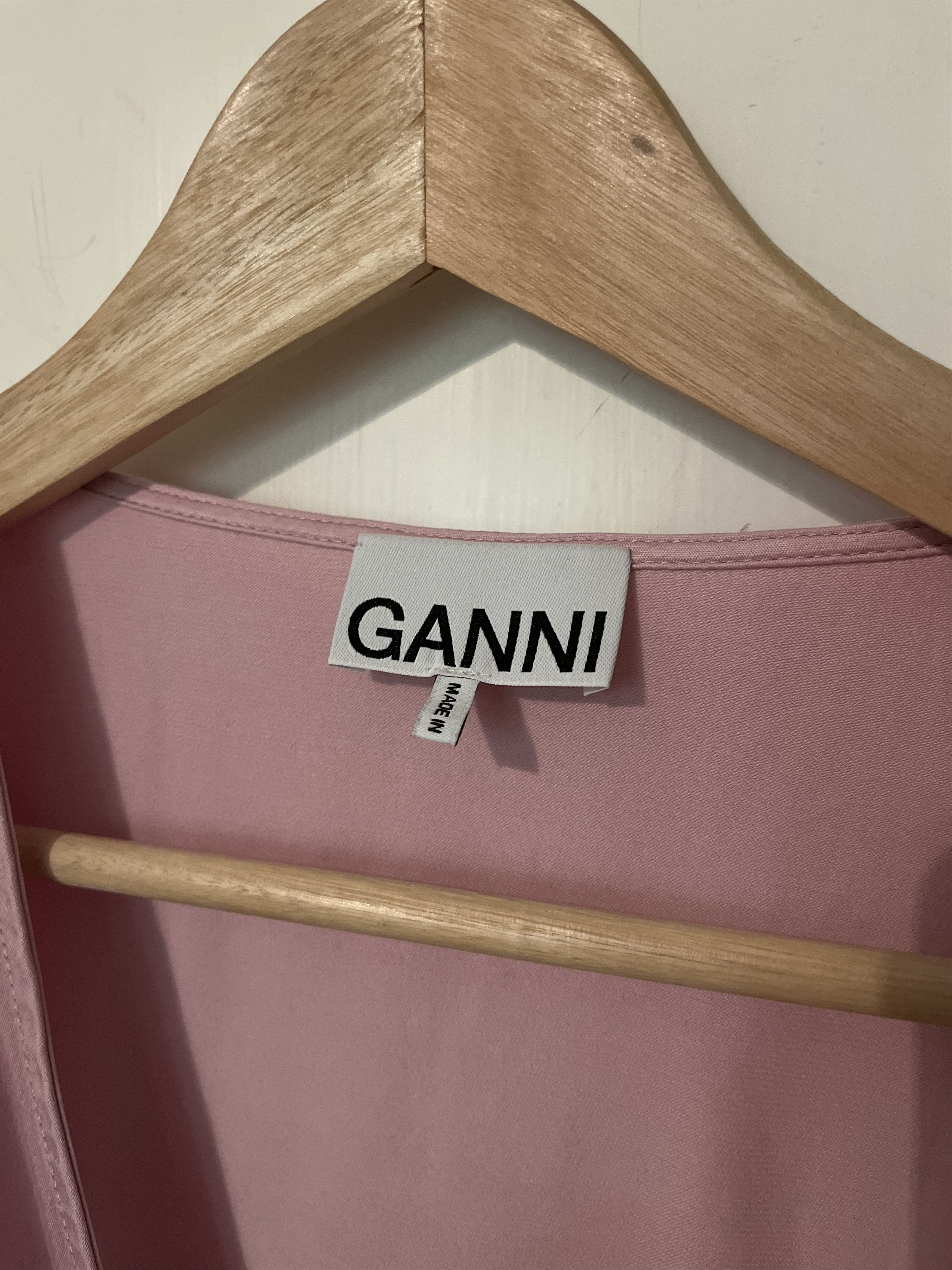 Ganni Ganni PINK WASHED SATIN WRAP BLUS Blouse Size M / US 6-8 / IT 42-44 - 3 Thumbnail
