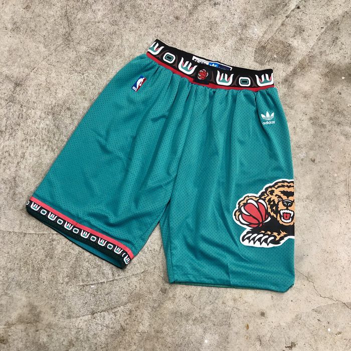 Adidas 2000s Memphis Grizzles Basketball Vancouver Retro Shorts VTG