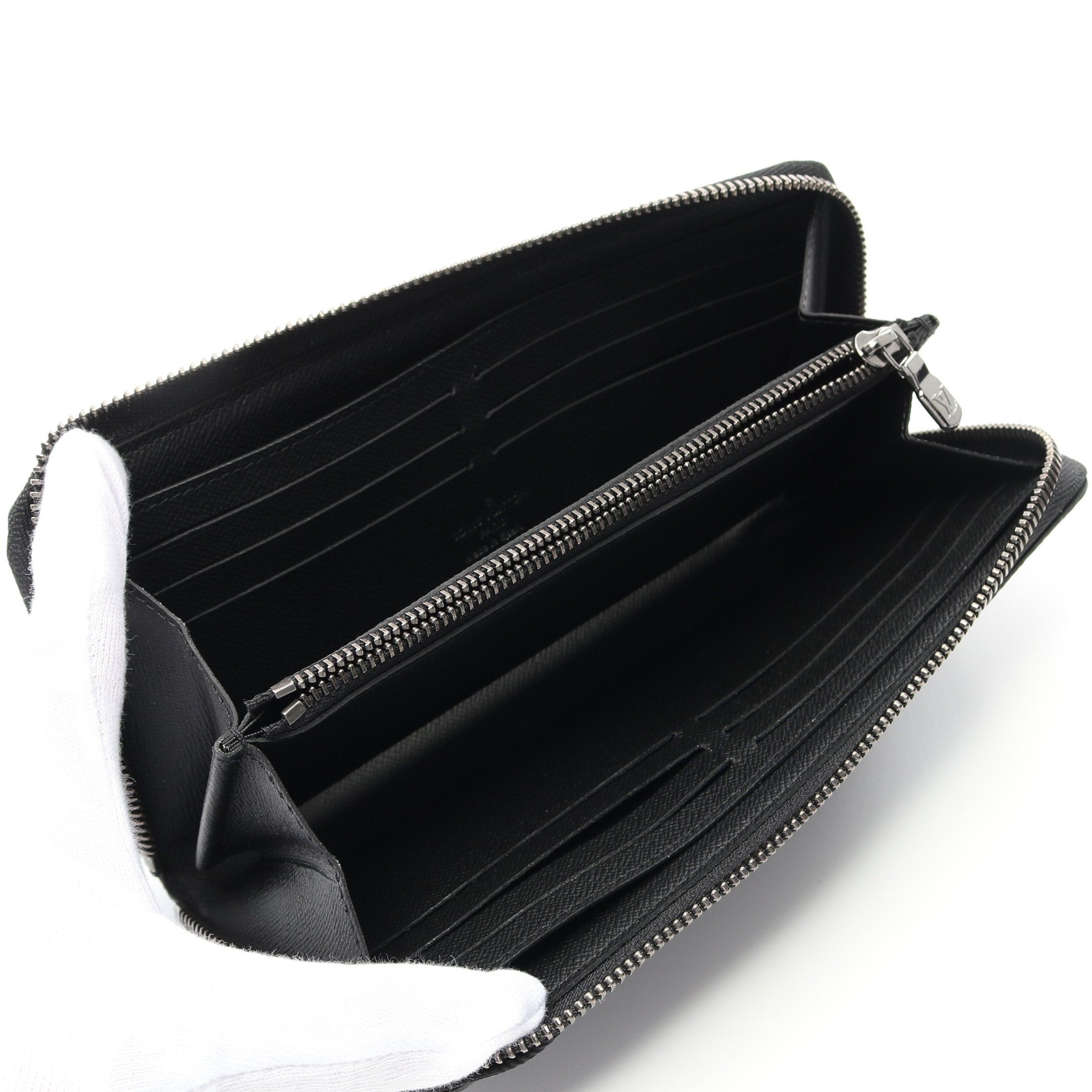 Louis Vuitton Louis Vuitton Zippy Wallet Horizontal Monogram Eclipse Round Zipper Long Black Size ONE SIZE - 3 Thumbnail