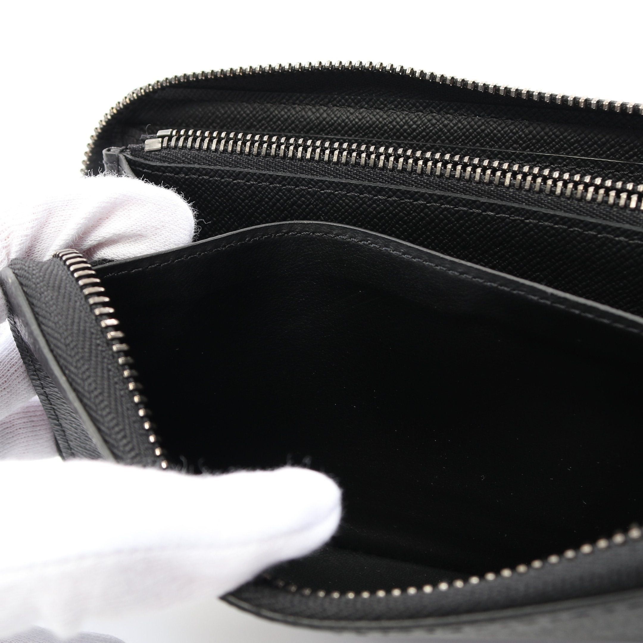 Louis Vuitton Louis Vuitton Zippy Wallet Horizontal Monogram Eclipse Round Zipper Long Black Size ONE SIZE - 8 Thumbnail