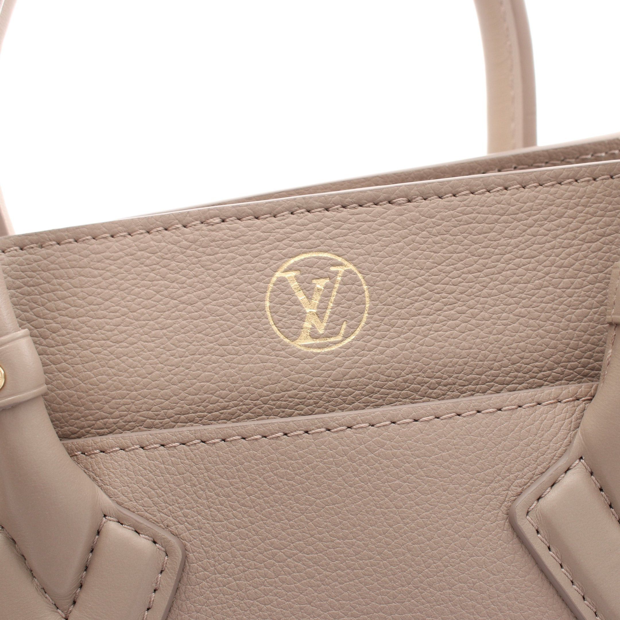 Louis Vuitton Louis Vuitton On My Side Pm Carré Handbag Leather Gray Beige Size ONE SIZE - 10 Thumbnail