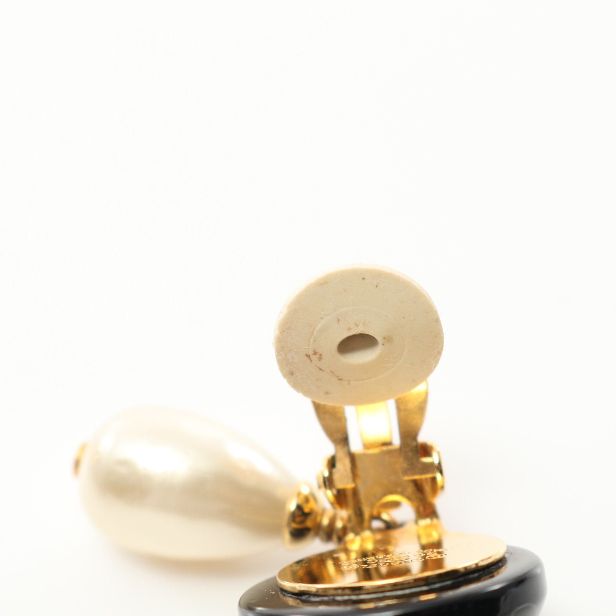 Chanel Chanel Coco Mark Earrings Gp Fake Pearl Gold White Black 96C Size ONE SIZE - 6 Thumbnail