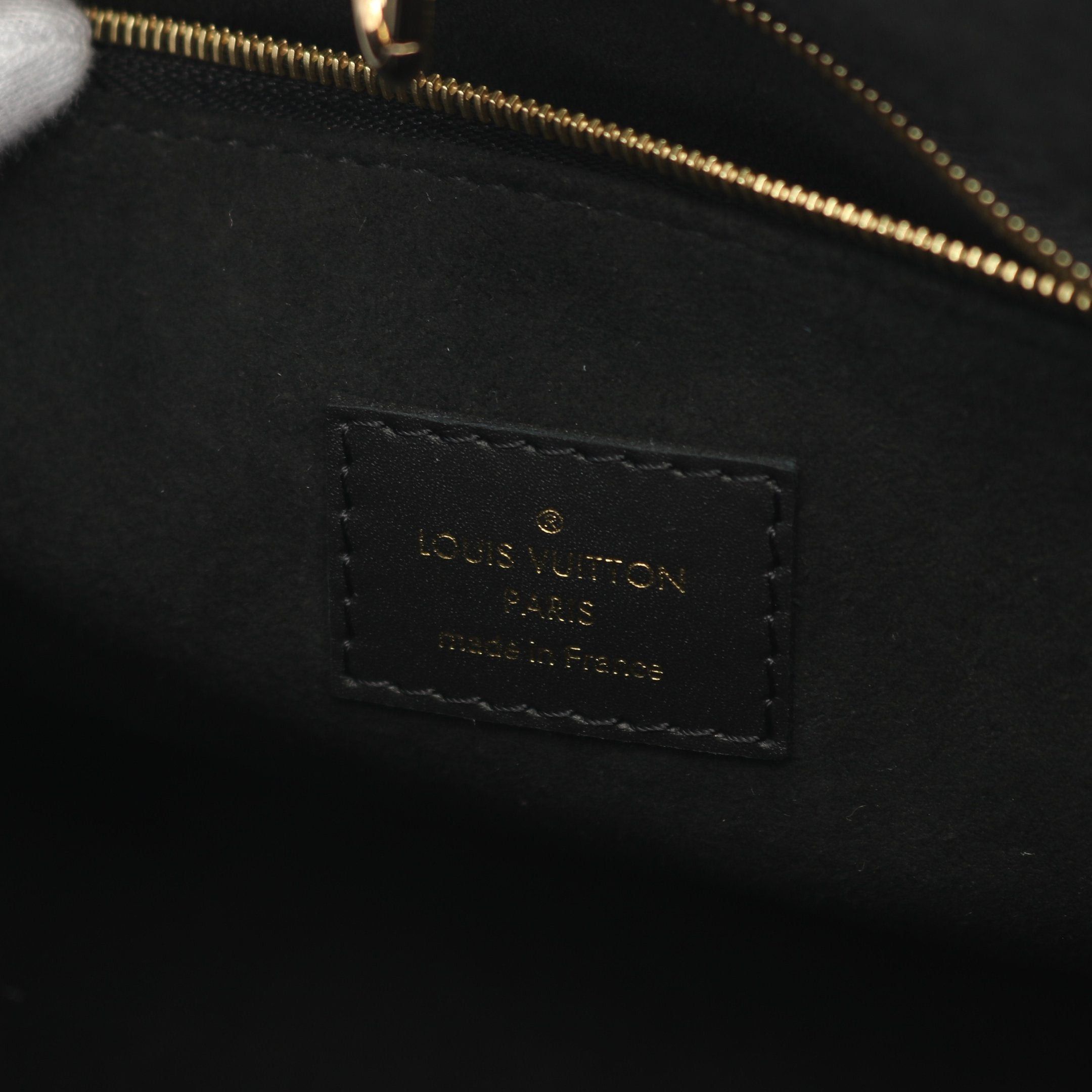 Louis Vuitton Louis Vuitton On-The-Go Pm Monogram Empreinte Noir Handbag Leather Black Size ONE SIZE - 4 Thumbnail