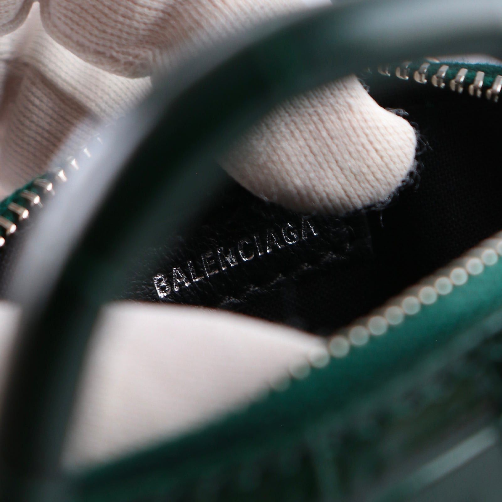 Balenciaga BALENCIAGA - Balenciaga Ville mini shoulder bag in green crocodile-embossed leather Size ONE SIZE - 6 Thumbnail