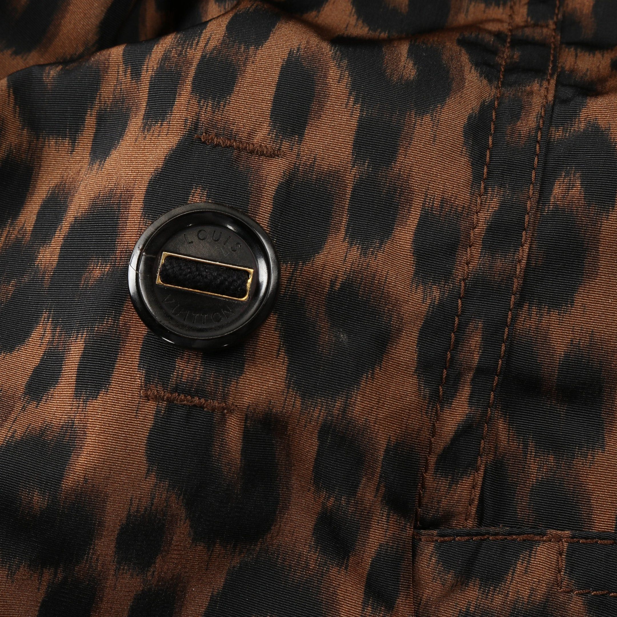 Louis Vuitton Louis Vuitton Coat Leopard Nylon Brown Black Size ONE SIZE - 6 Thumbnail