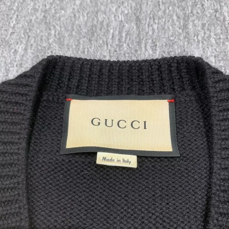 Gucci Gucci Bee V-Neck Sweater Size S-yf Size US S / EU 44-46 / 1 - 5 Thumbnail