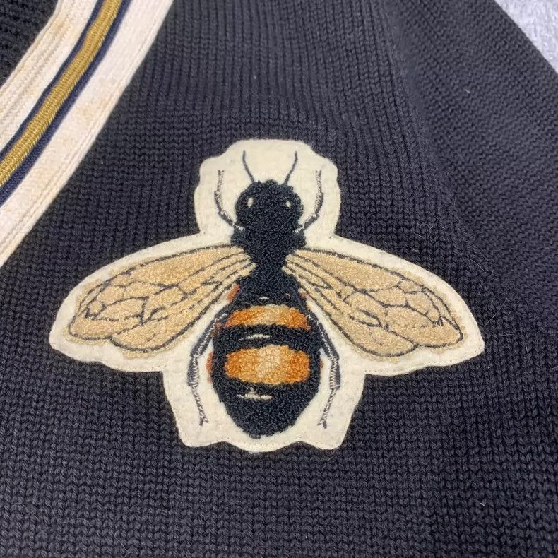 Gucci Gucci Bee V-Neck Sweater Size S-yf Size US S / EU 44-46 / 1 - 4 Thumbnail