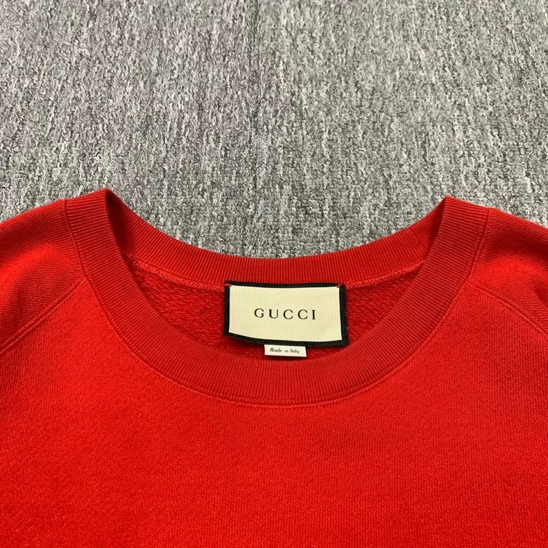 Gucci Gucci Red Logo Sequin Sweatshirt Size L-yf Size US L / EU 52-54 / 3 - 4 Thumbnail