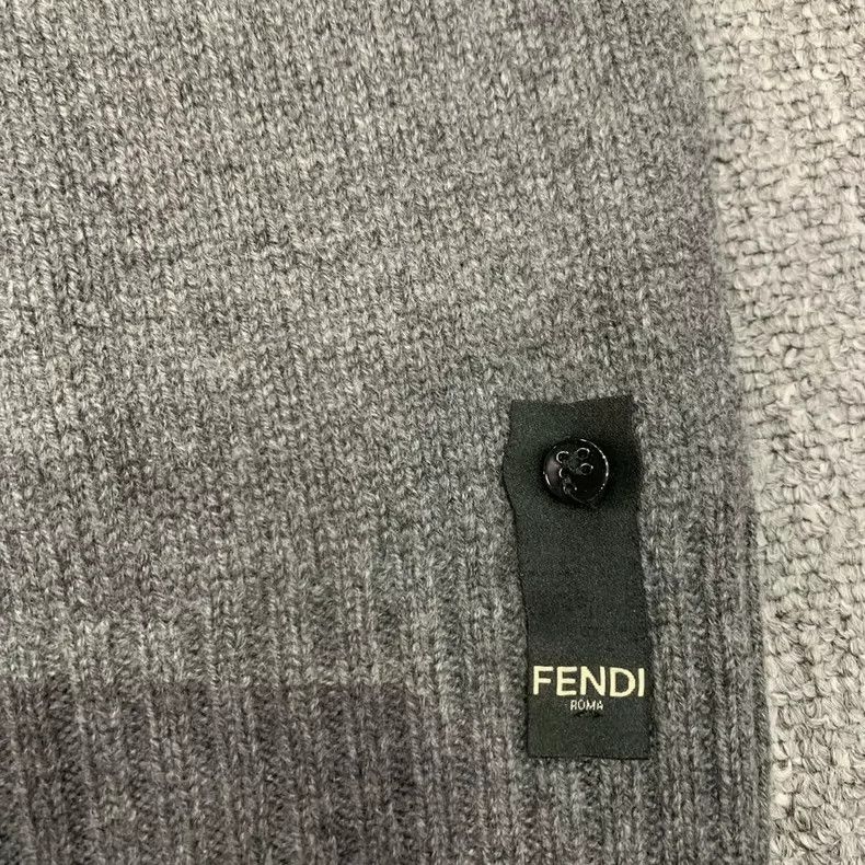 Fendi Fendi Gray Logo Knit Sweater Size 48-yf Size US L / EU 52-54 / 3 - 5 Thumbnail