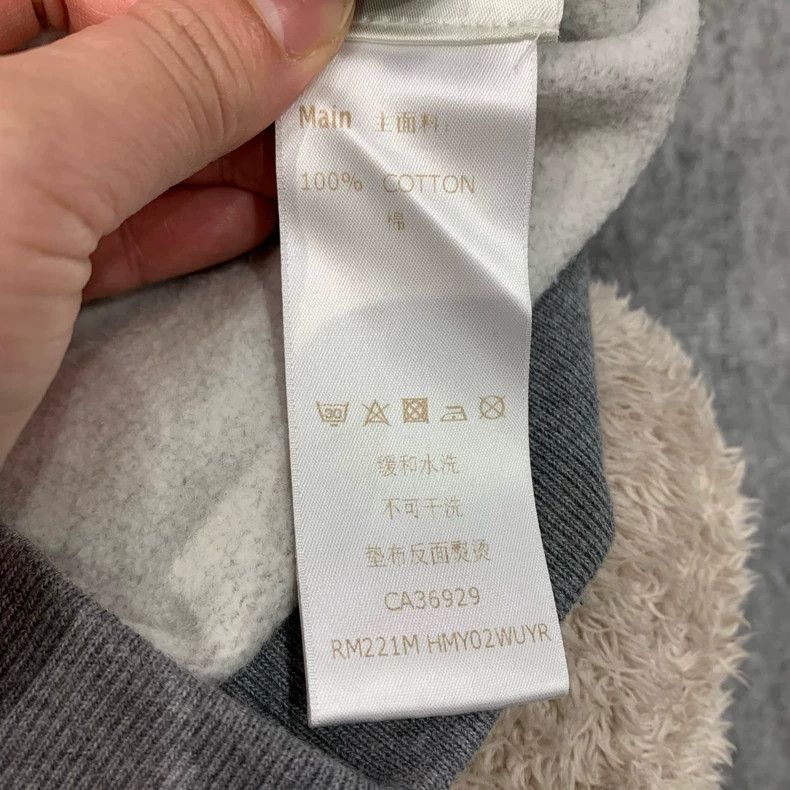 Louis Vuitton Louis Vuitton Heart Logo Gray Sweatshirt-yf Size US S / EU 44-46 / 1 - 6 Thumbnail