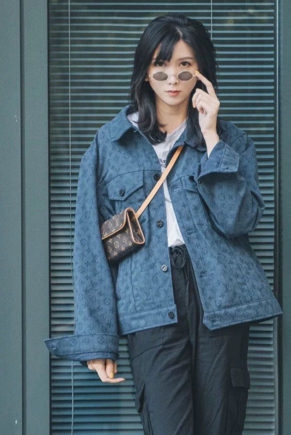 Louis Vuitton Blue Denim Jacket with Logo Print-yf Size US L / EU 52-54 / 3 - 7 Thumbnail