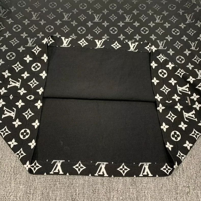 Louis Vuitton LV Black Gradient Short Sleeve T-Shirt-yf Size US M / EU 48-50 / 2 - 6 Thumbnail