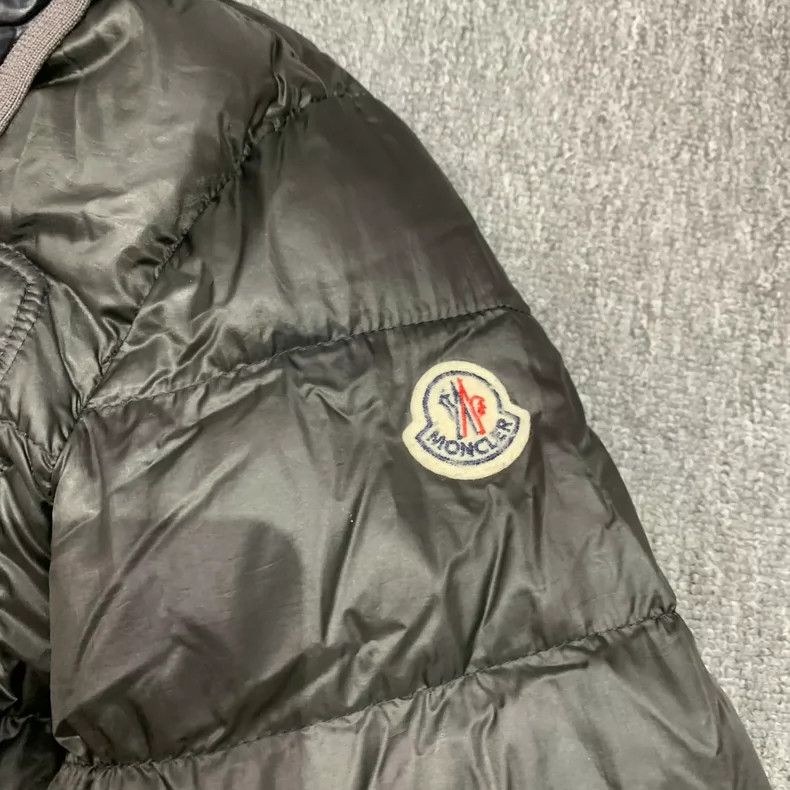 Moncler Moncler Black Down Jacket with Hood-yf Size US L / EU 52-54 / 3 - 6 Thumbnail