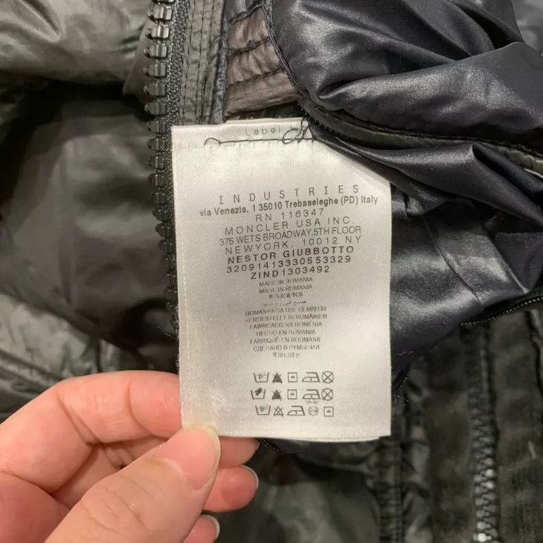 Moncler Moncler Black Down Jacket with Hood-yf Size US L / EU 52-54 / 3 - 8 Thumbnail