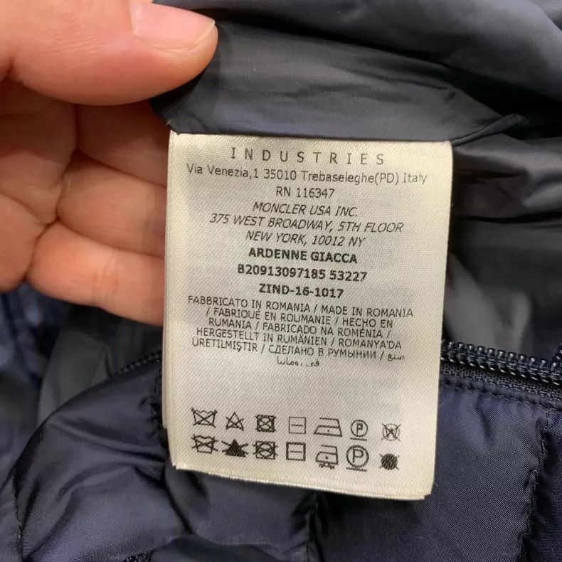 Moncler Moncler Dark Blue Padded Jacket with Design-yf Size US M / EU 48-50 / 2 - 8 Thumbnail