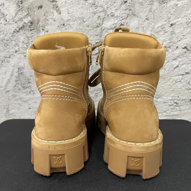 Louis Vuitton Louis Vuitton Pearl Button Boots Size 7.5-yf Size US 7.5 / EU 40-41 - 3 Thumbnail