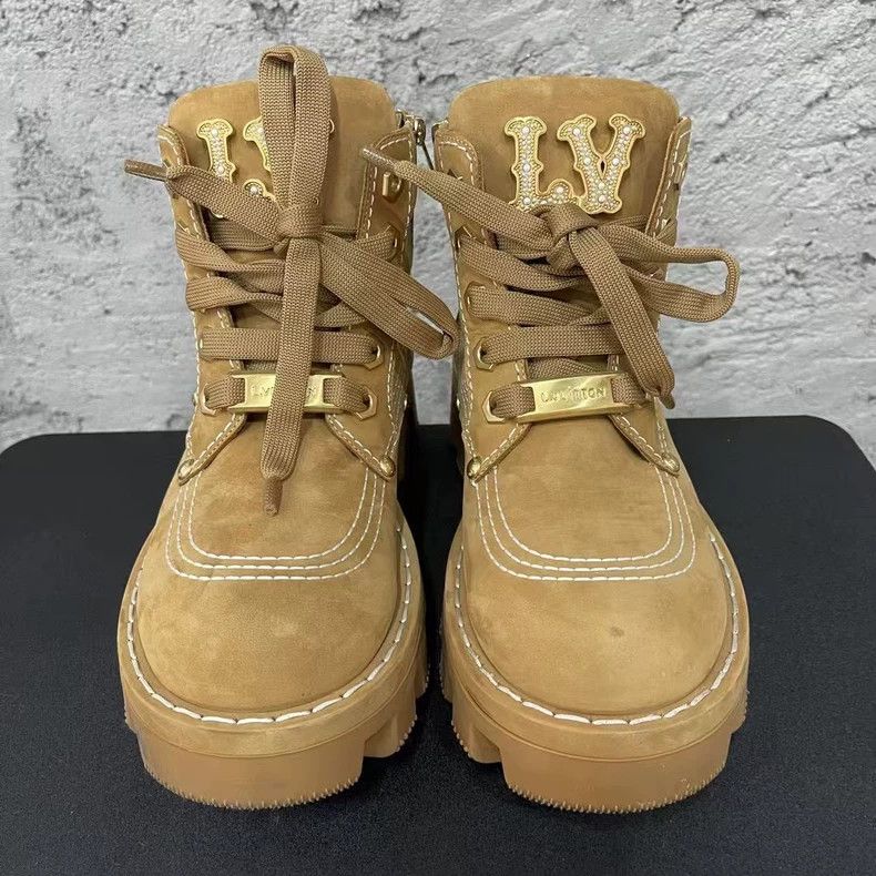 Louis Vuitton Louis Vuitton Pearl Button Boots Size 7.5-yf Size US 7.5 / EU 40-41 - 6 Thumbnail