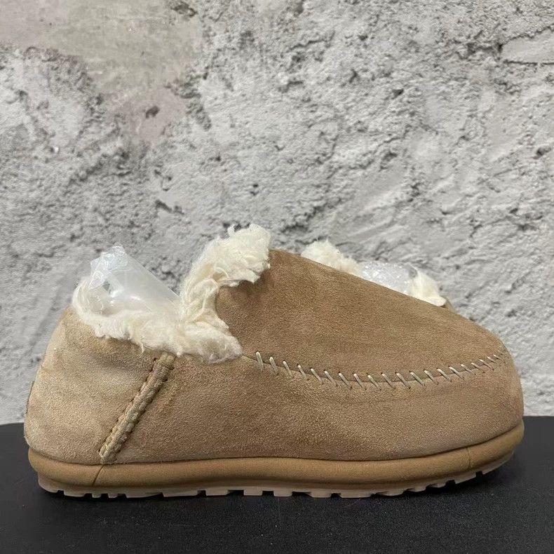 Ugg Ugg Slippers for Cold Weather-yf Size US 9 / EU 42 - 4 Thumbnail