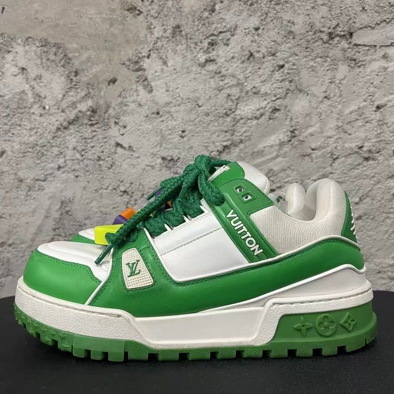 Louis Vuitton Louis Vuitton Green Sneakers Size 8-yf Size US 8 / EU 41 - 2 Thumbnail