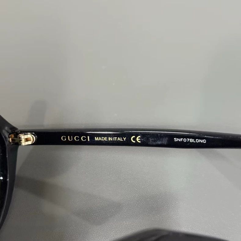 Gucci Gucci Sunglasses in Black with Case-yf Size ONE SIZE - 5 Thumbnail