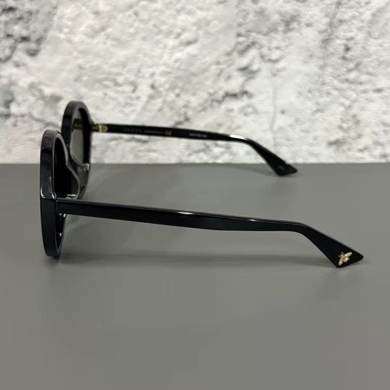 Gucci Gucci Sunglasses in Black with Case-yf Size ONE SIZE - 4 Thumbnail