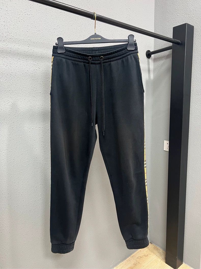 Burberry Burberry Side Panel Check Sport Pants-yf Size US 26 / EU 42 - 2 Thumbnail