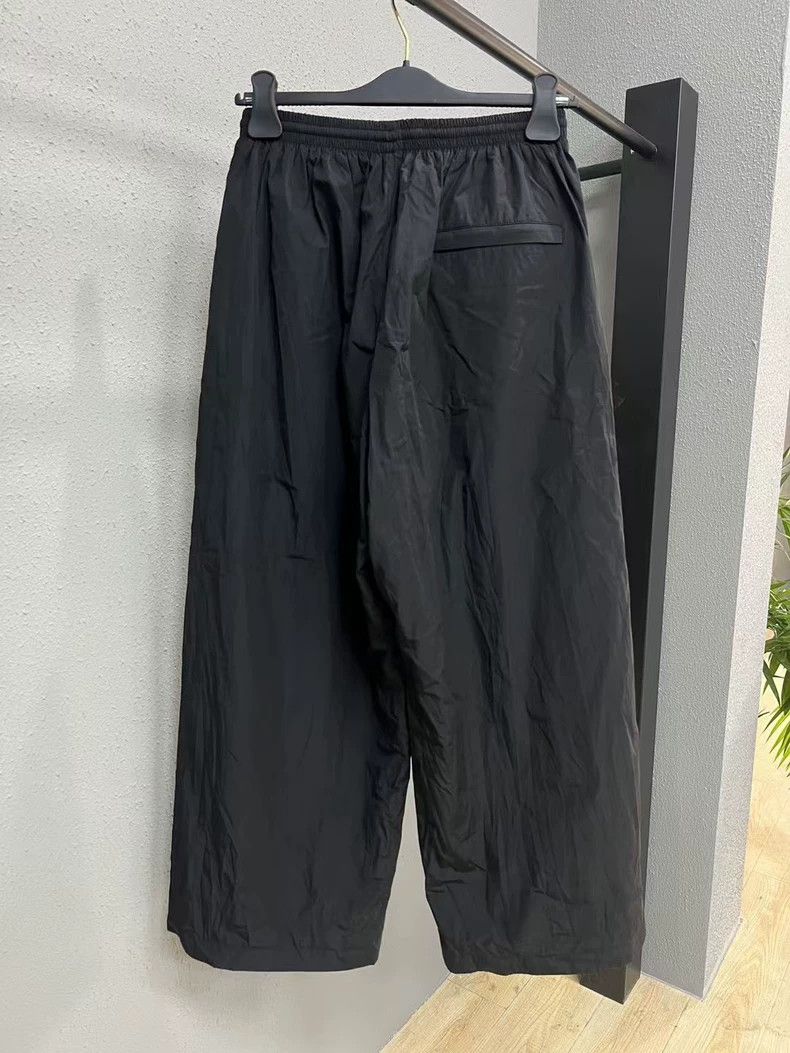 Balenciaga Balenciaga baggy nylon long pants XS-yf Size US 26 / EU 42 - 2 Thumbnail