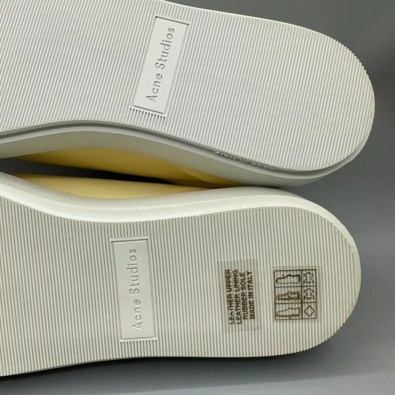 Acne Studios Acne Studios Smile Face Sneakers Size 40-yf Size US 10 / EU 43 - 9 Thumbnail