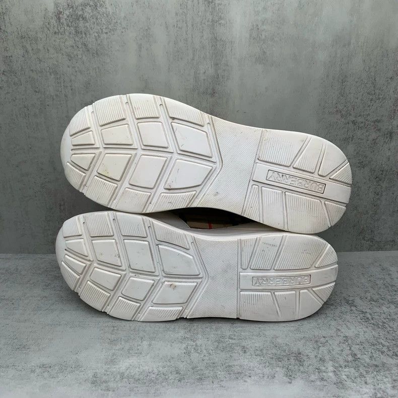 Burberry Burberry Check Pattern Elevation Sneakers-yf Size US 6 / EU 39 - 7 Thumbnail