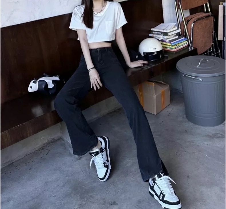 Louis Vuitton Lv Trainer Black and White Sneakers-yf Size US 7 / EU 40 - 8 Thumbnail