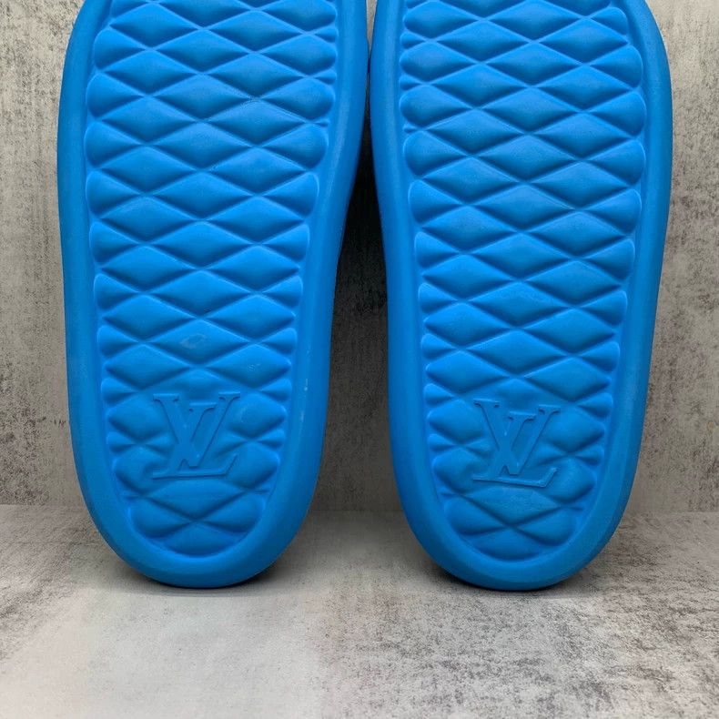 Louis Vuitton Blue LV Embossed Slide Sandals Size 42-yf Size US 8 / EU 41 - 9 Thumbnail