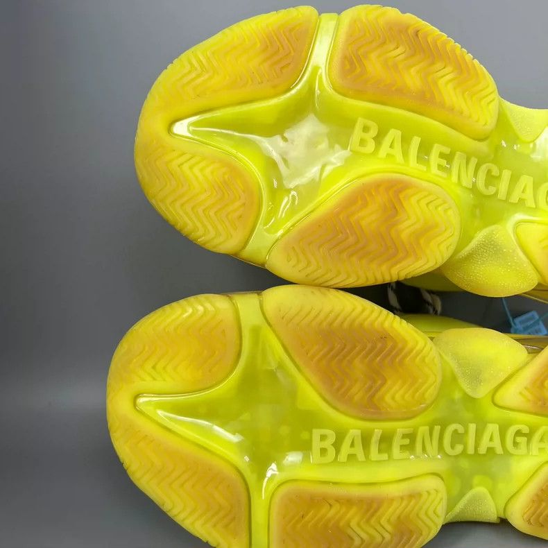 Balenciaga Balenciaga Triple Sneakers in Fluorescent Green-yf Size US 10.5 / EU 43-44 - 8 Thumbnail