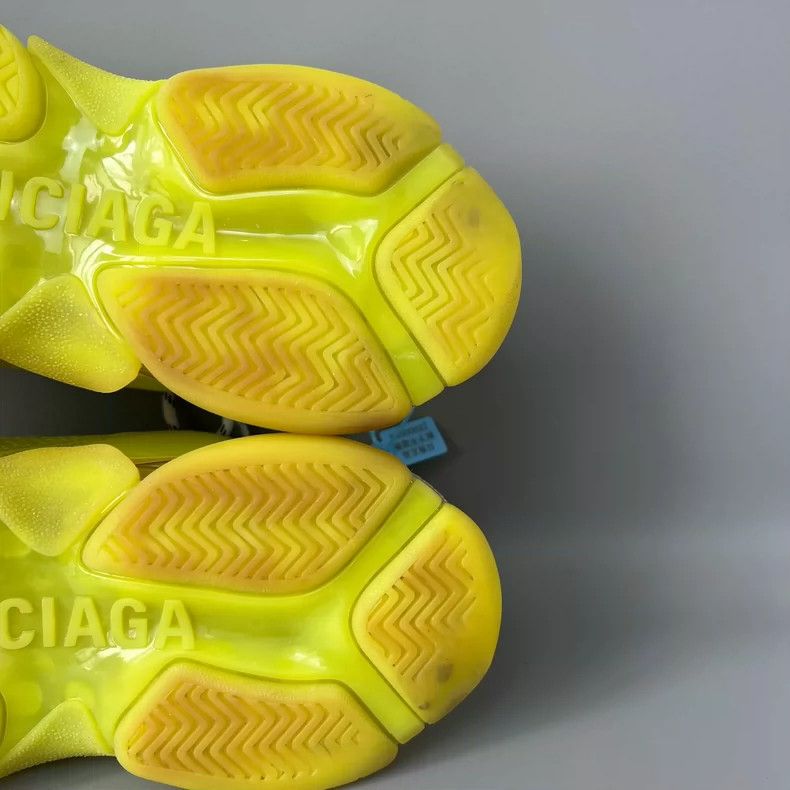 Balenciaga Balenciaga Triple Sneakers in Fluorescent Green-yf Size US 10.5 / EU 43-44 - 9 Thumbnail