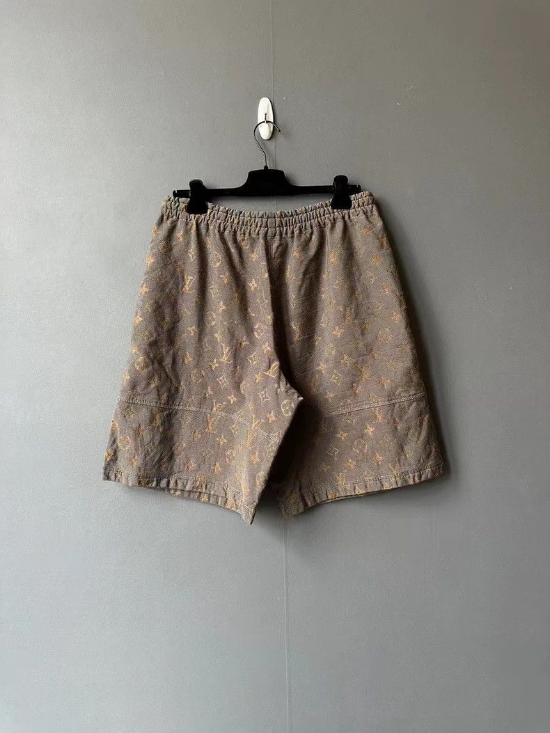 Louis Vuitton Louis Vuitton Logo Pattern Shorts-yf Size US 42 / EU 58 - 2 Thumbnail