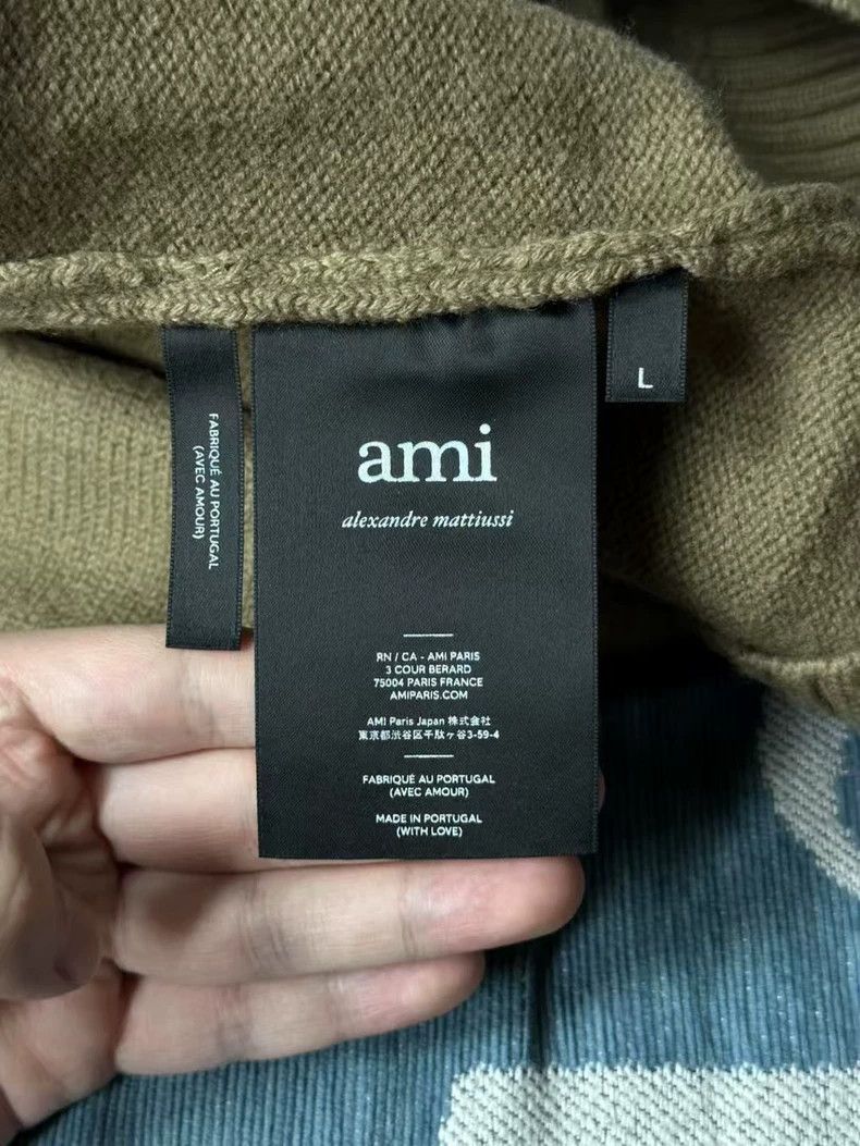 AMI Brown Sweater with Heart Design-yf Size US L / EU 52-54 / 3 - 3 Thumbnail