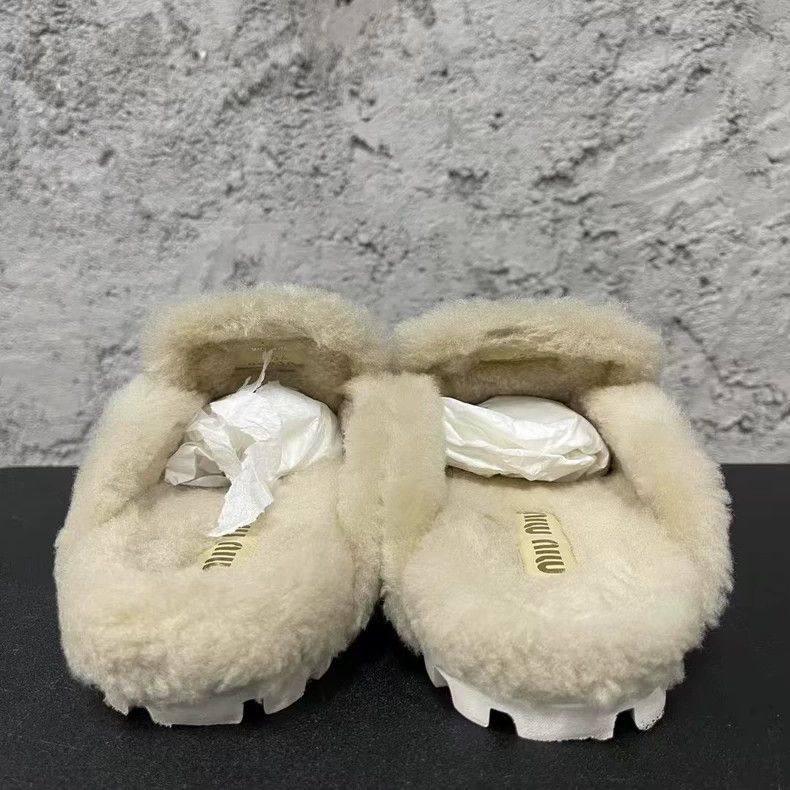 Miu Miu MiuMiu Suede Mule Slippers with Fur-yf Size US 6.5 / EU 39-40 - 3 Thumbnail