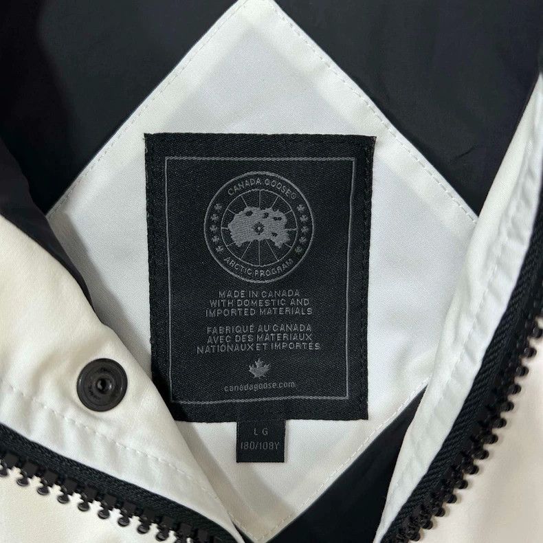 Canada Goose Canada Goose White Down Vest-yf Size US L / EU 52-54 / 3 - 5 Thumbnail