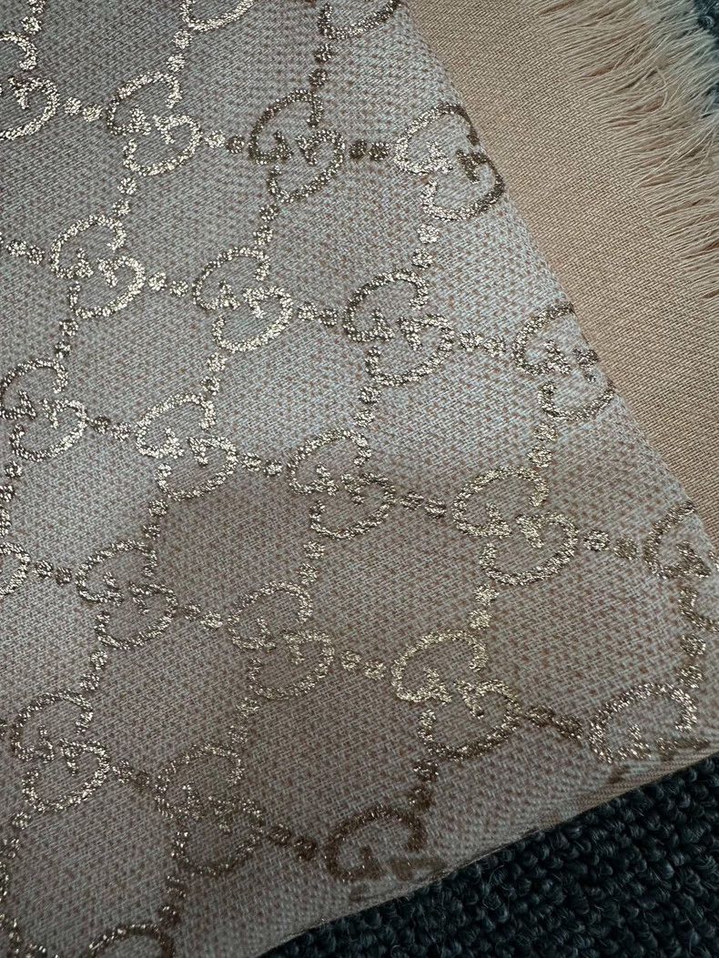 Gucci Gucci Gold Logo Silk Scarf-yf Size ONE SIZE - 3 Thumbnail