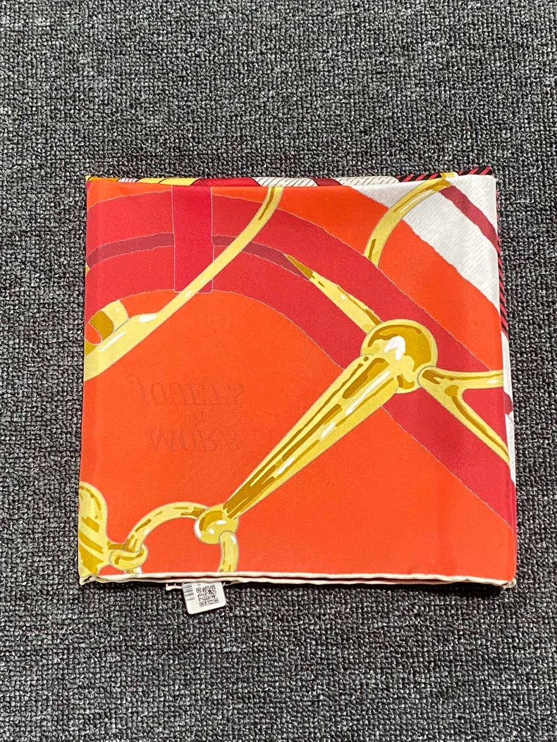 Hermes Hermès Silk Scarf Brand New 90x90 cm-yf Size ONE SIZE - 3 Thumbnail
