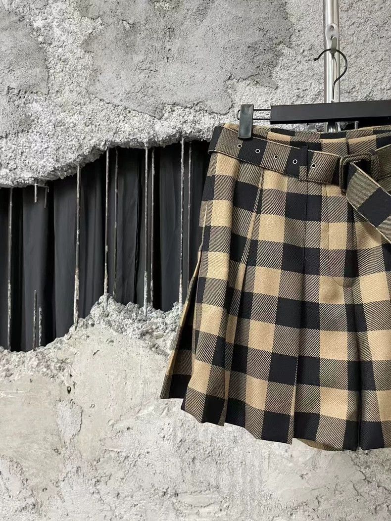Dior Dior Brown Plaid Pleated Skirt-yf Size US 36 / EU 52 - 3 Thumbnail