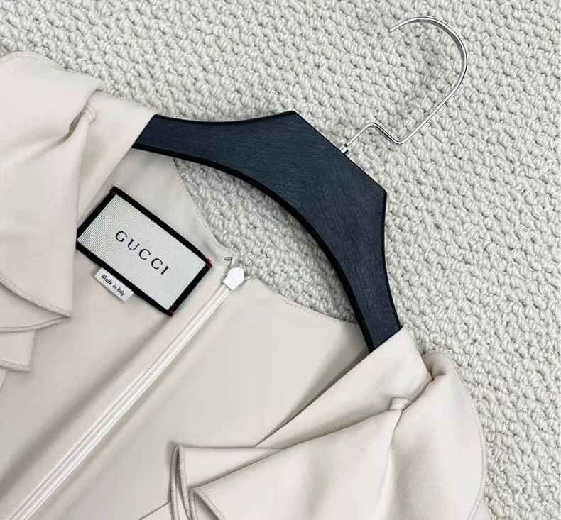 Gucci Gucci Beige Color Block Dress with Bow-yf Size US 42 / EU 58 - 3 Thumbnail