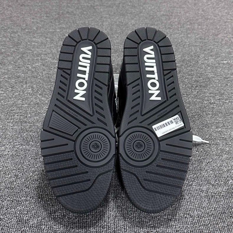 Louis Vuitton Black and White LV Trainer Shoes-yf Size US 9 / EU 42 - 6 Thumbnail