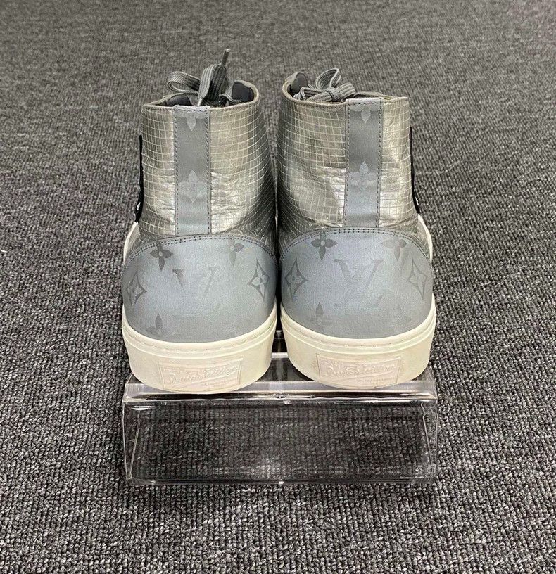 Louis Vuitton Louis Vuitton High-Top Sneakers with Logo-yf Size US 9.5 / EU 42-43 - 5 Thumbnail