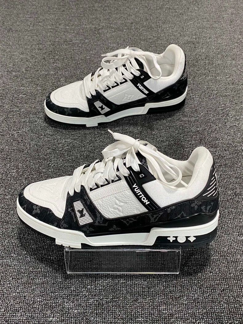 Louis Vuitton Louis Vuitton Black and White Trainer Sneakers-yf Size US 9.5 / EU 42-43 - 3 Thumbnail