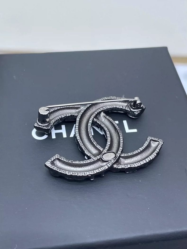 Chanel Chanel 21P Embossed Logo Brooch Pin-yf Size ONE SIZE - 5 Thumbnail