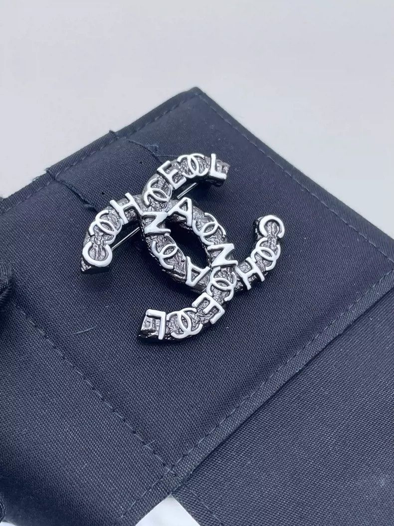 Chanel Chanel 21P Embossed Logo Brooch Pin-yf Size ONE SIZE - 2 Thumbnail
