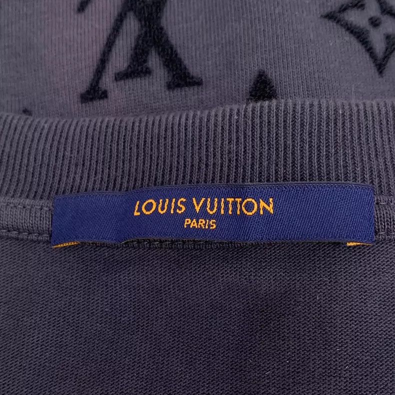 Louis Vuitton Louis Vuitton Black Gray Logo T-Shirt-yf Size US L / EU 52-54 / 3 - 5 Thumbnail