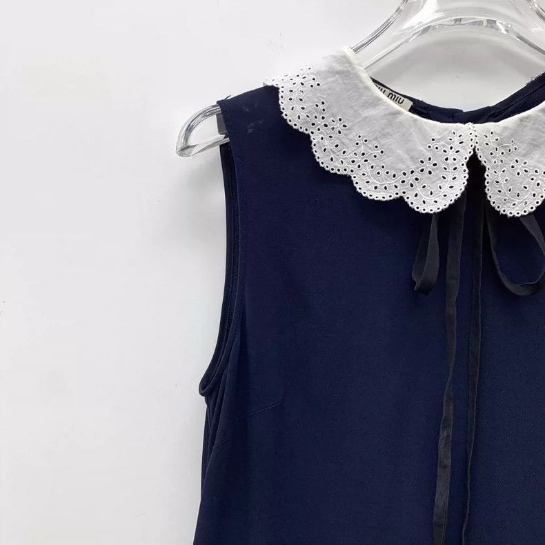 Miu Miu MiuMiu Navy Blue Sleeveless Shirt with Bow-yf Size US M / EU 48-50 / 2 - 3 Thumbnail